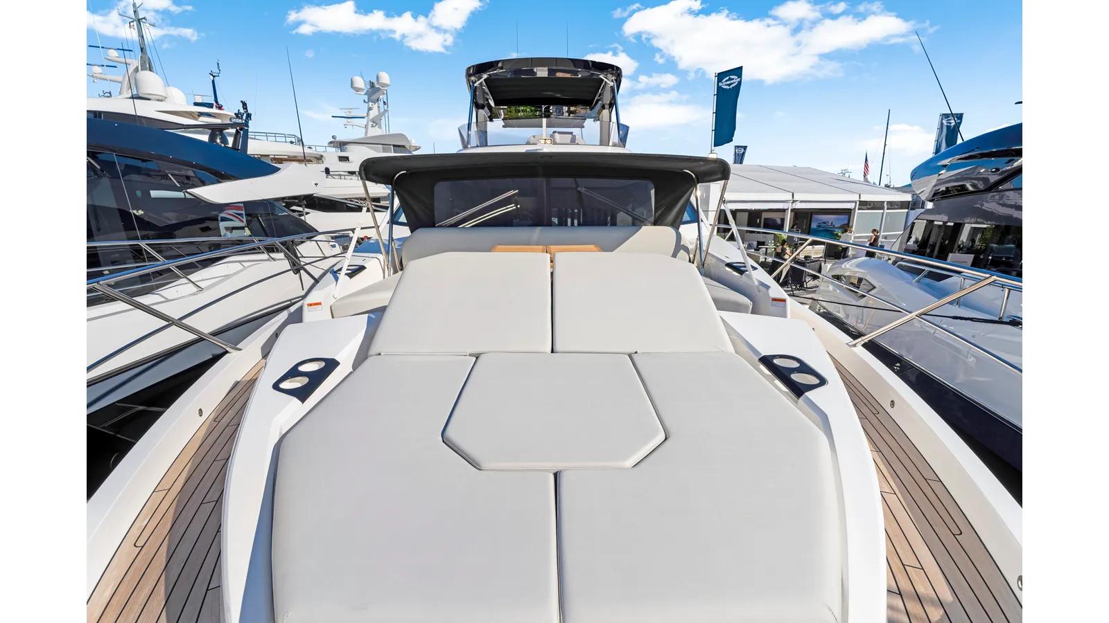 Buy a yacht MANHATTAN 68 2026