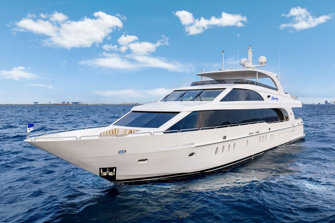 Стоимость яхты MESMERIZE 125 Raised Pilot House