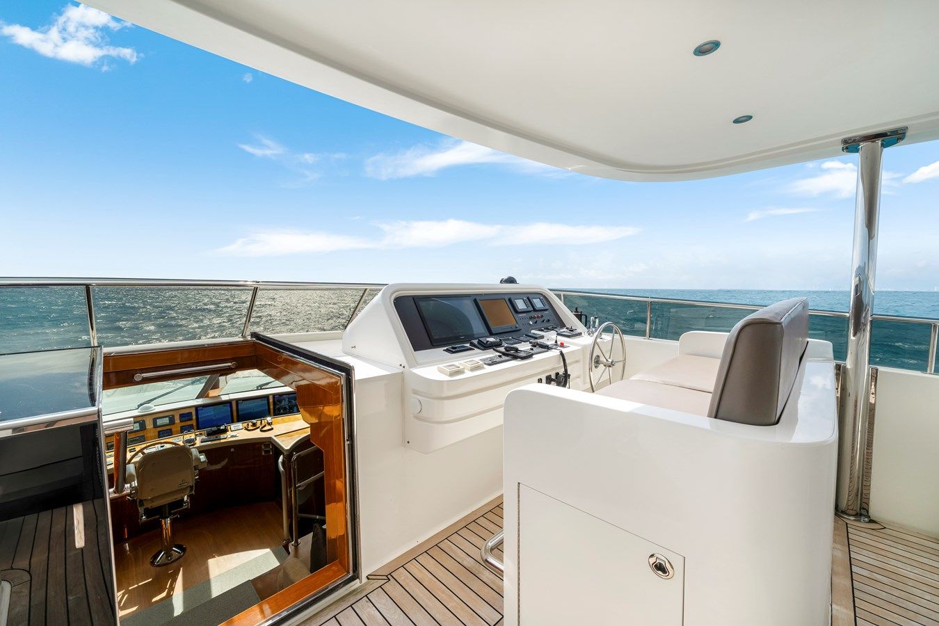 Стоимость яхты MESMERIZE 125