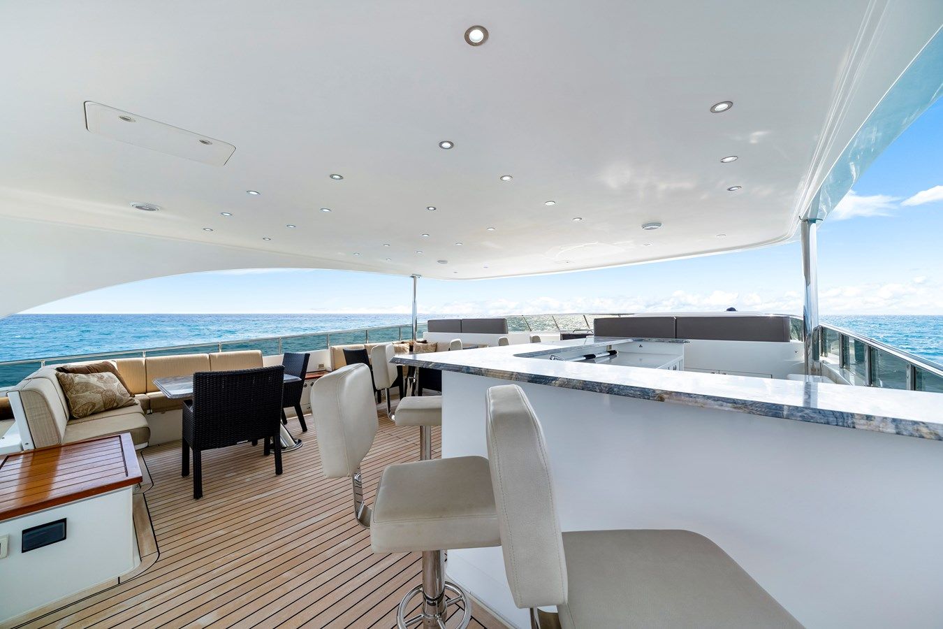 Купить яхту MESMERIZE в Shestakov Yacht Sales