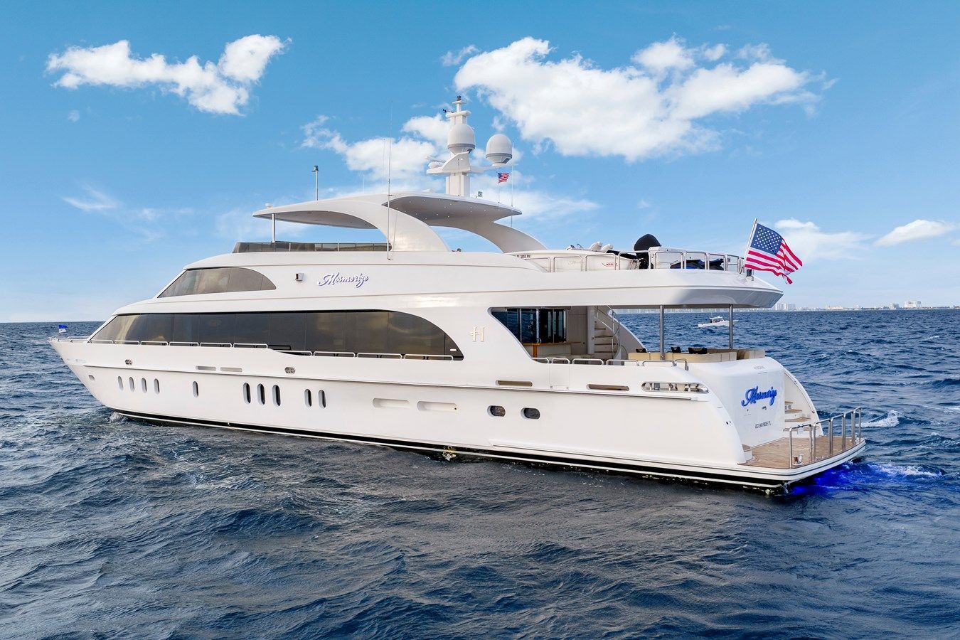 Продажа яхты MESMERIZE - Hargrave