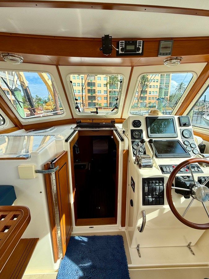 Buy a yacht GULF KART III - SABRE