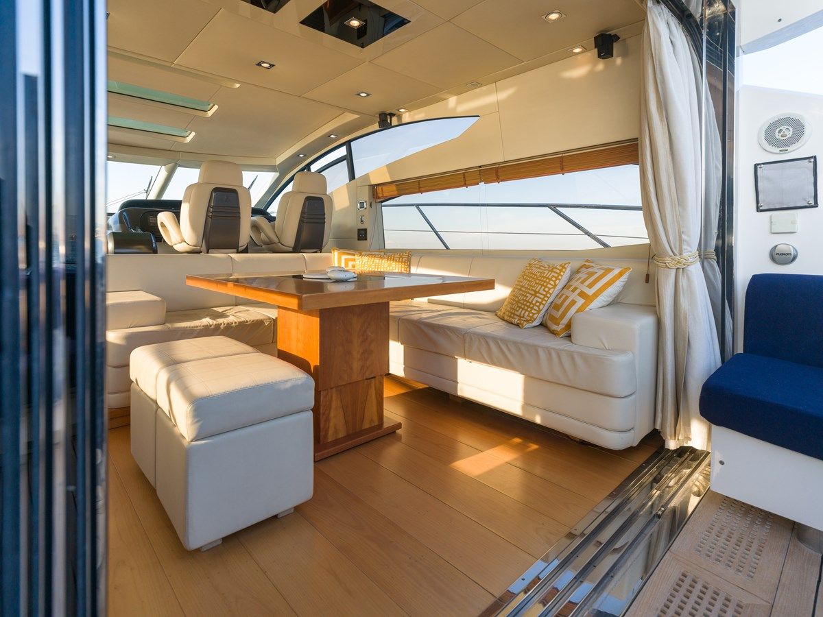 Buy a yacht MY MIEL - Sunseeker