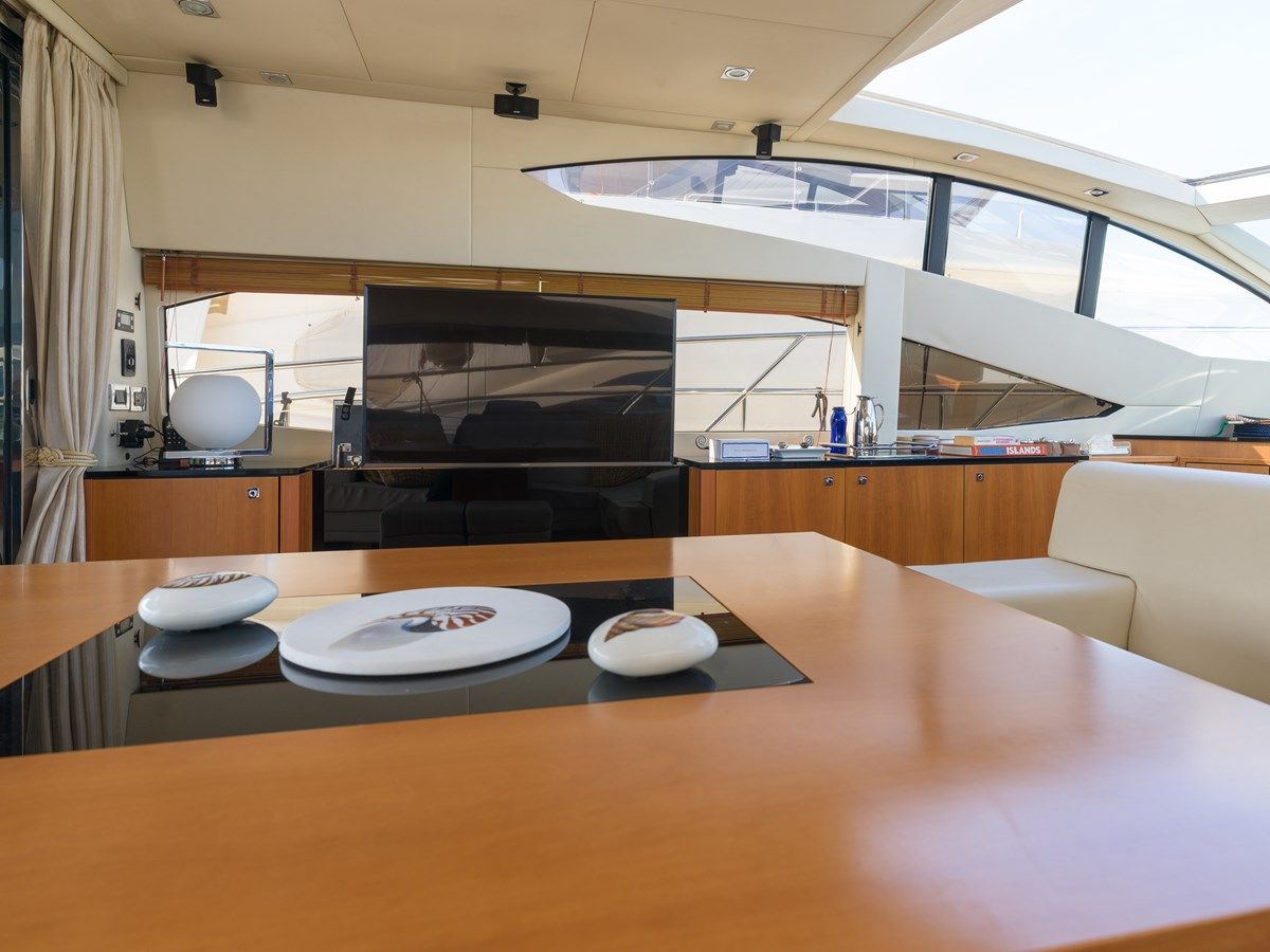 the best price on MY MIEL Predator 64