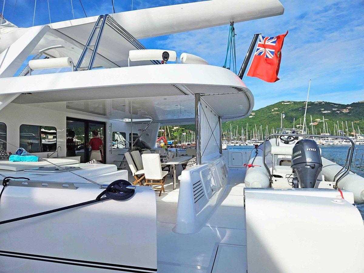 Продажа яхты Silhouette 800 - MYSTIQUE YACHTS