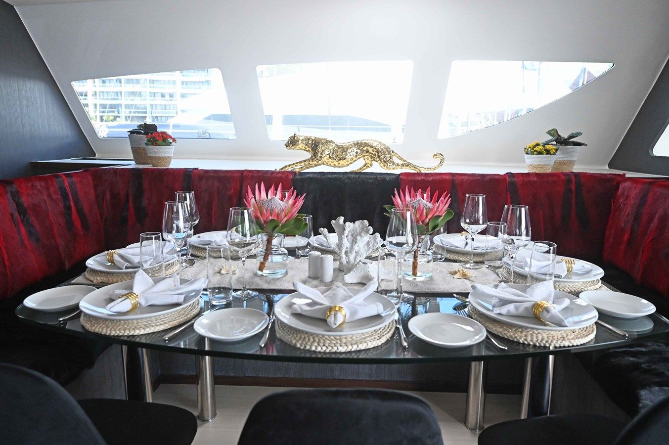 Стоимость яхты Silhouette 800