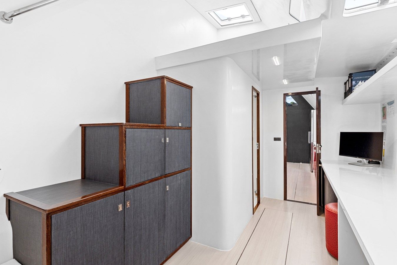 Silhouette 800 - MYSTIQUE YACHTS