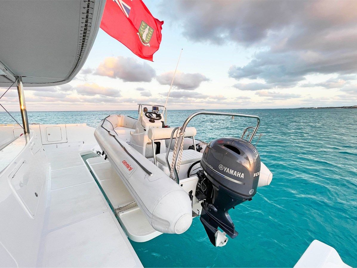 Продажа яхты Silhouette 800 - MYSTIQUE YACHTS