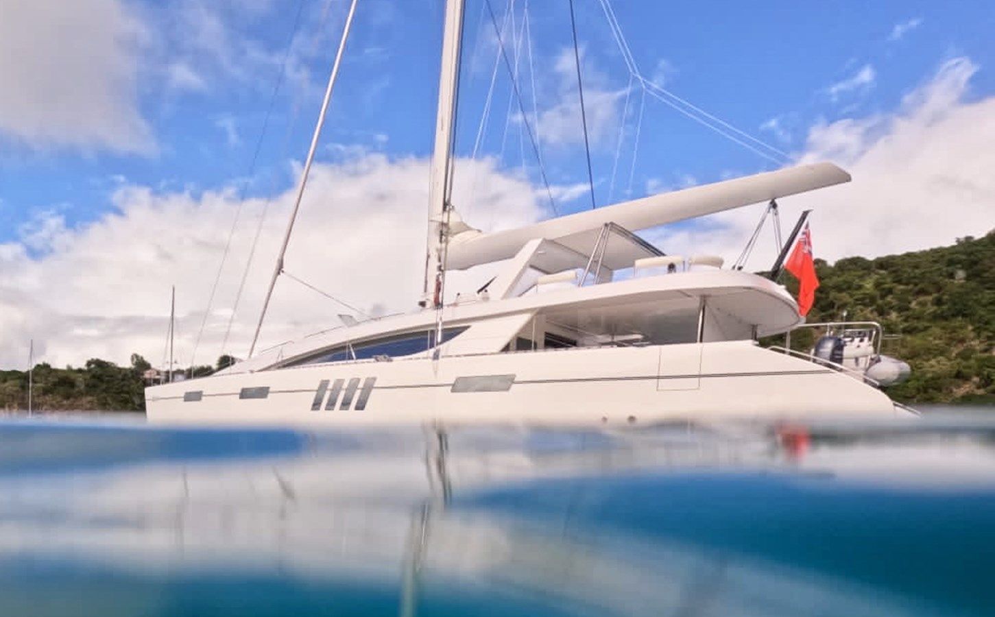 Стоимость яхты Silhouette 800 - MYSTIQUE YACHTS