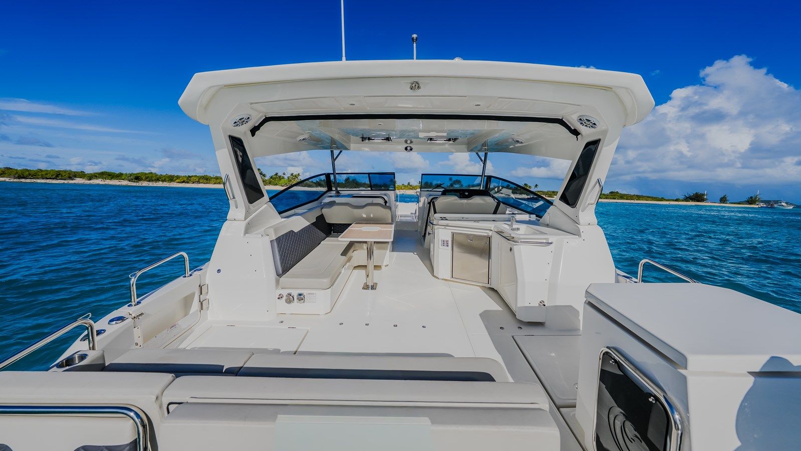 the best price on School’s Out II - Aquila Power Catamarans