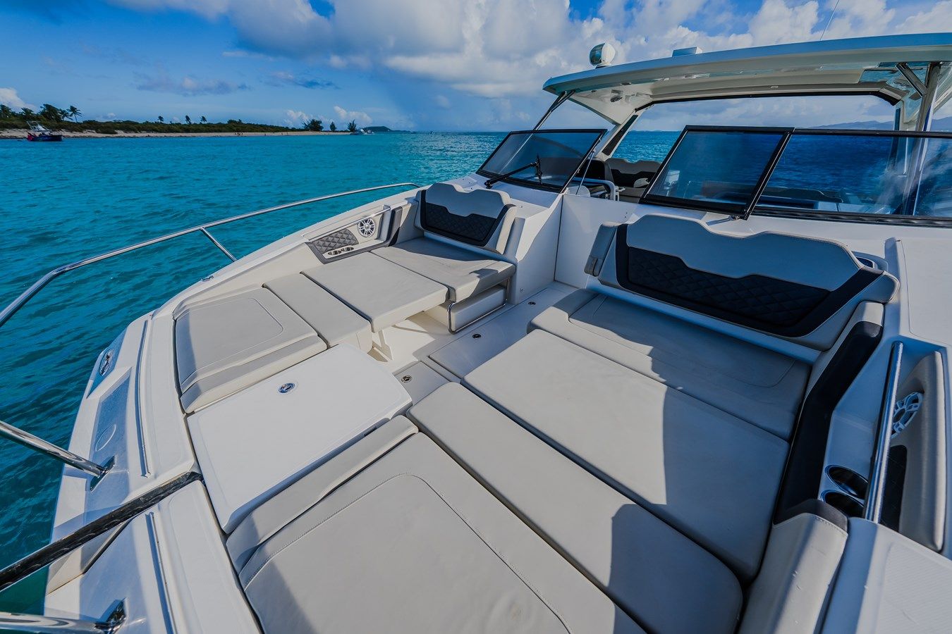 Buy a School’s Out II - Aquila Power Catamarans at Shestakov Yacht Sales