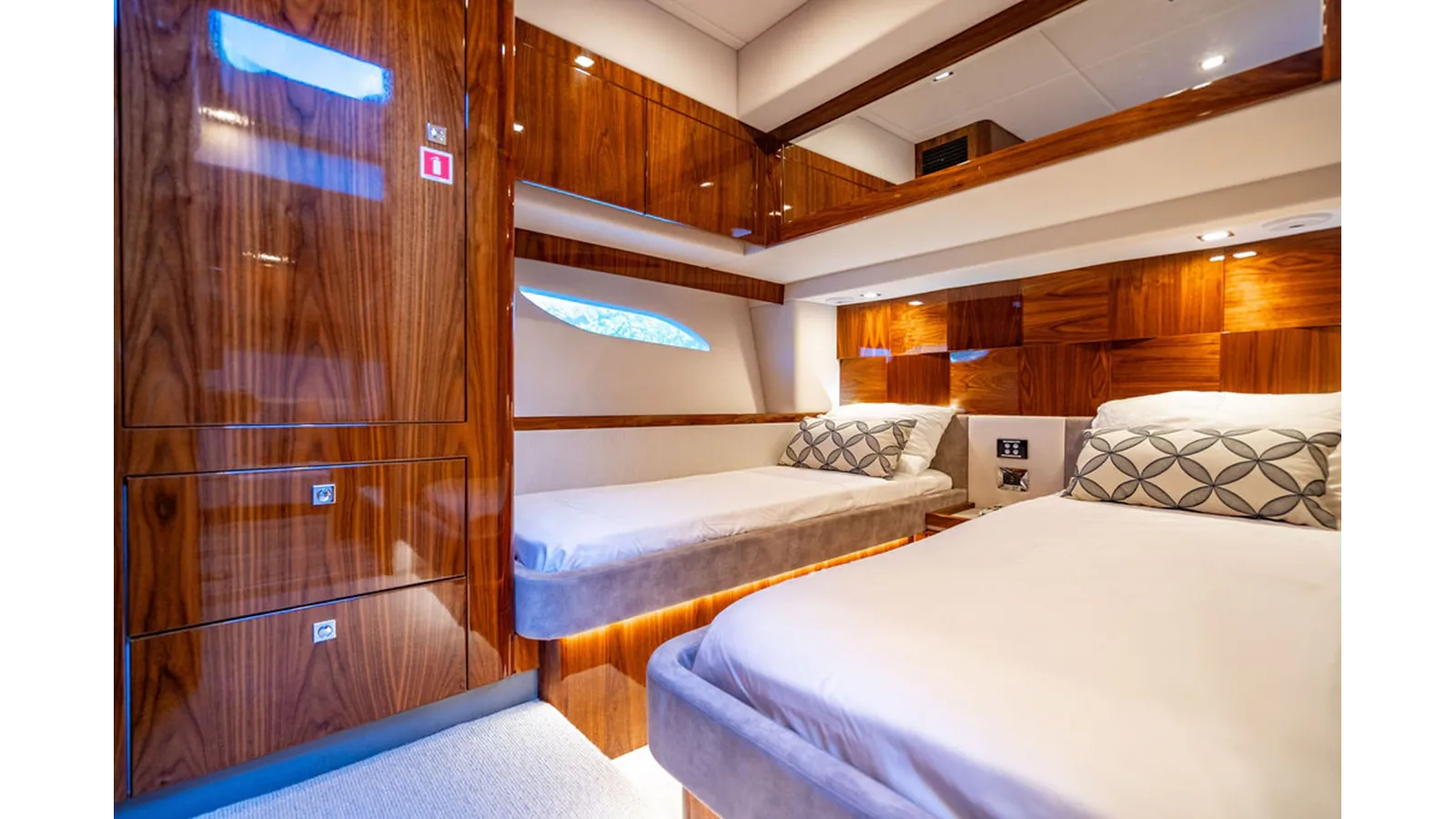 best yacht sales deals EL MAR V 6000 Sport Yacht Platinum Edition