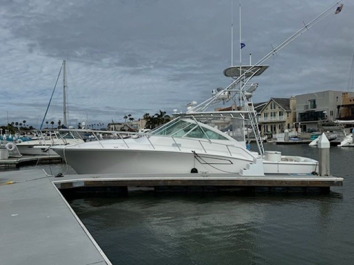 Buy a 2008 Cabo 40 Express 40 at Shestakov Yacht Sales