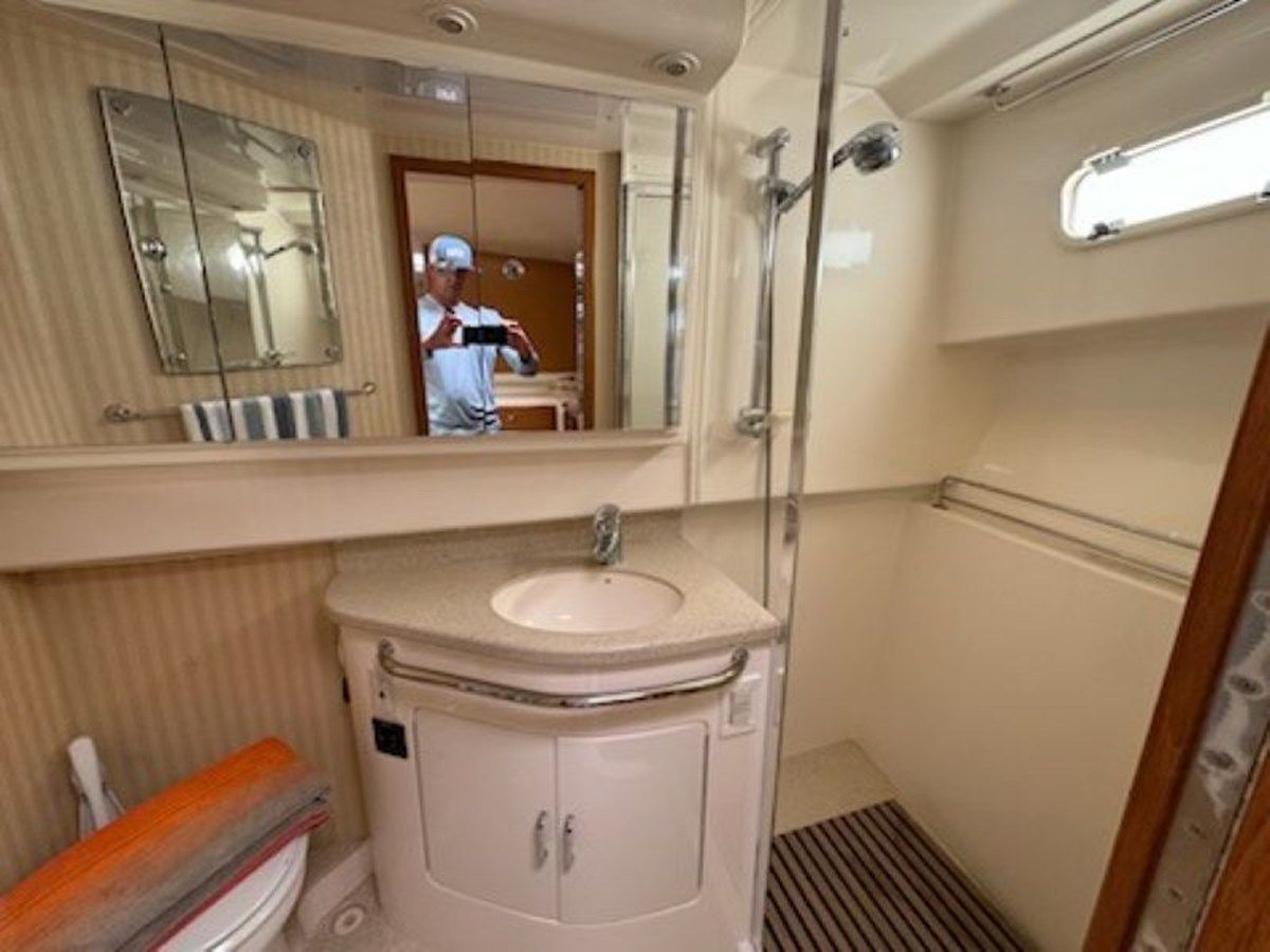 Buy a yacht 2008 Cabo 40 Express 40 Express