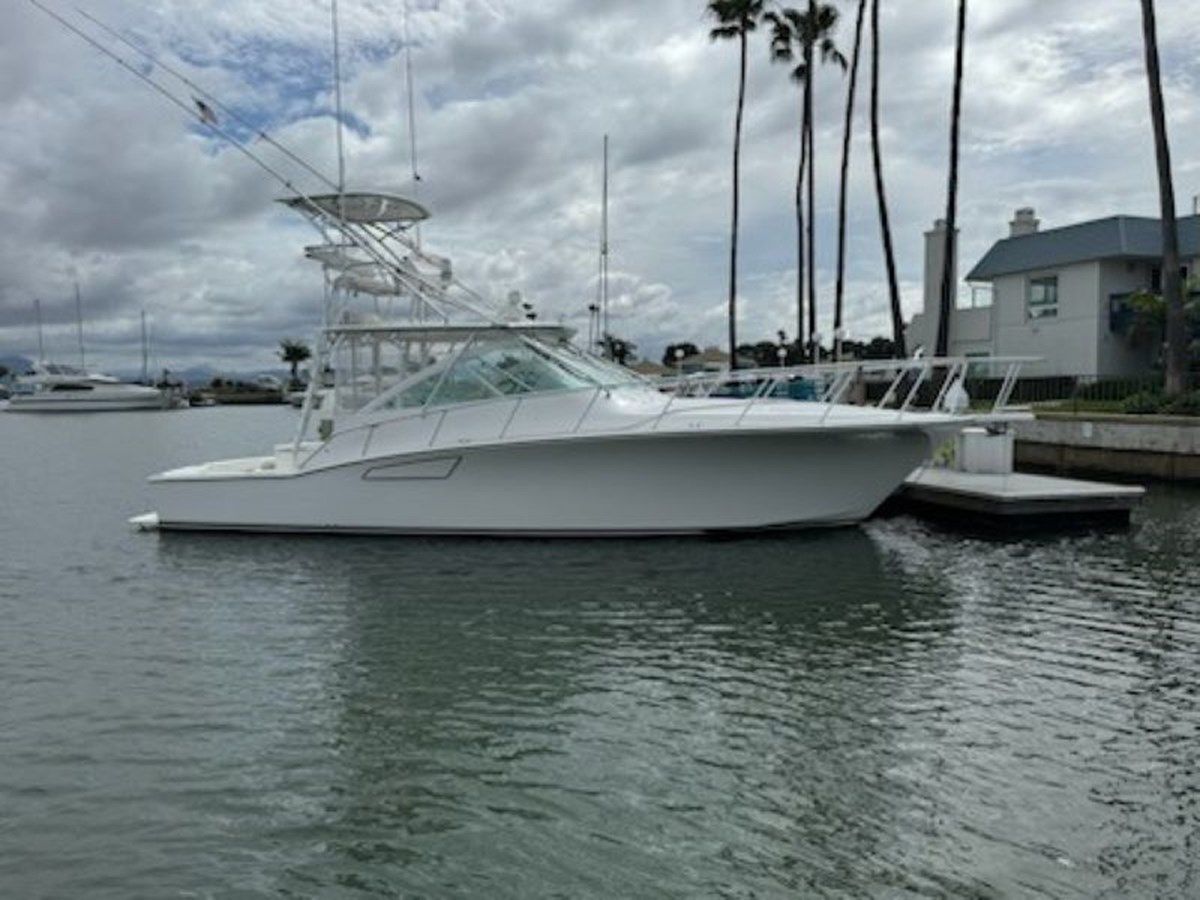 Buy a yacht 2008 Cabo 40 Express