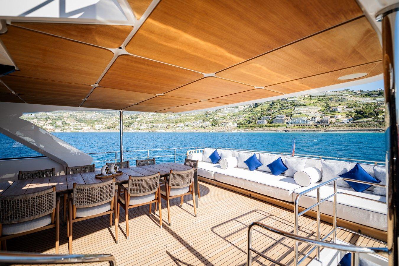 N30 - Custom Line yacht sale