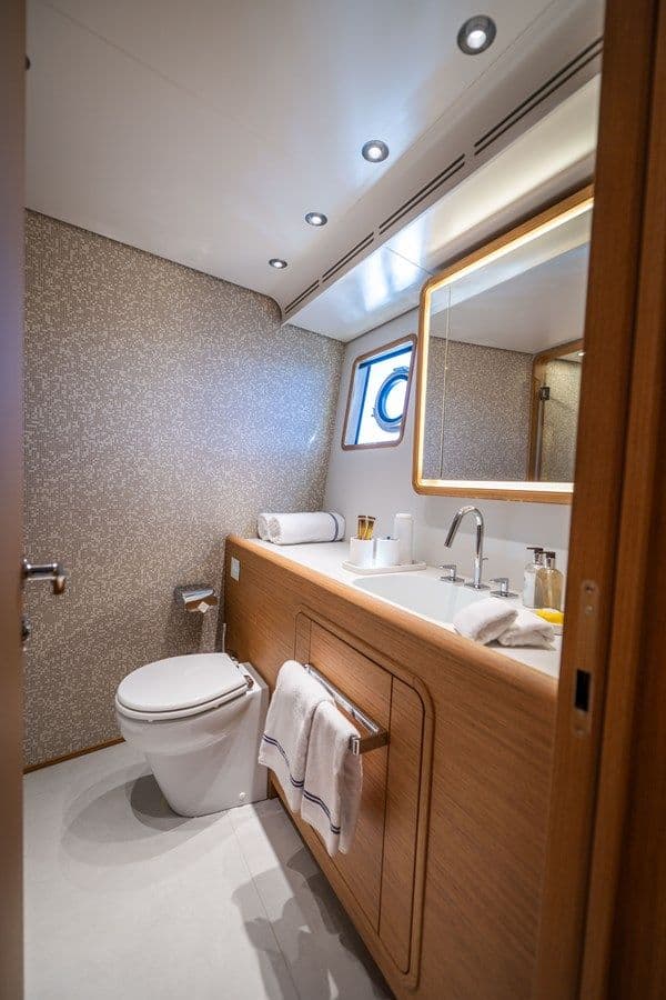 Buy a N30 - Custom Line at Shestakov Yacht Sales