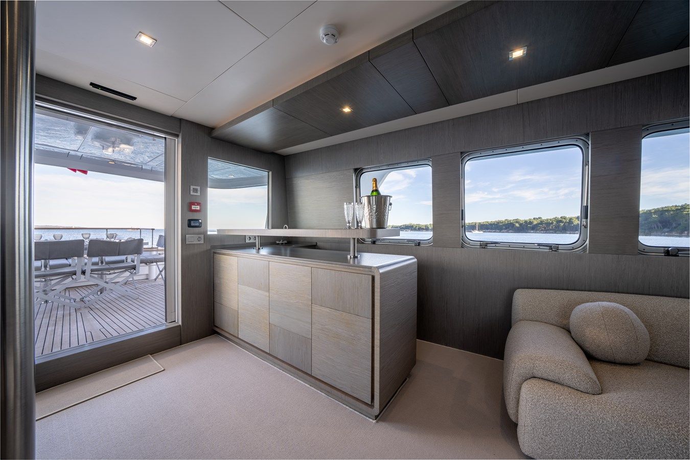 Купить яхту HELIAD III - LYNX YACHTS в Shestakov Yacht Sales