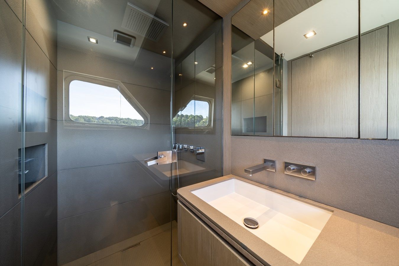 Лучшая цена на HELIAD III - LYNX YACHTS