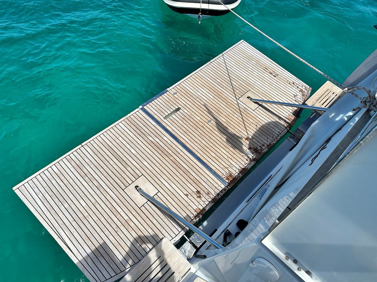 DREAMSTAR - Beneteau price