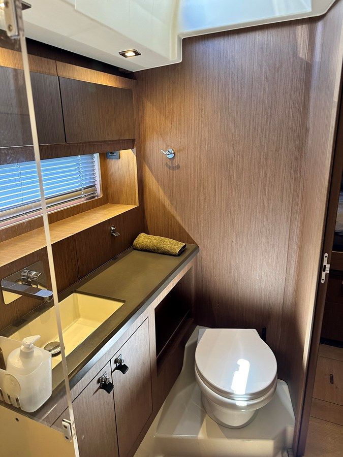 DREAMSTAR - Beneteau price