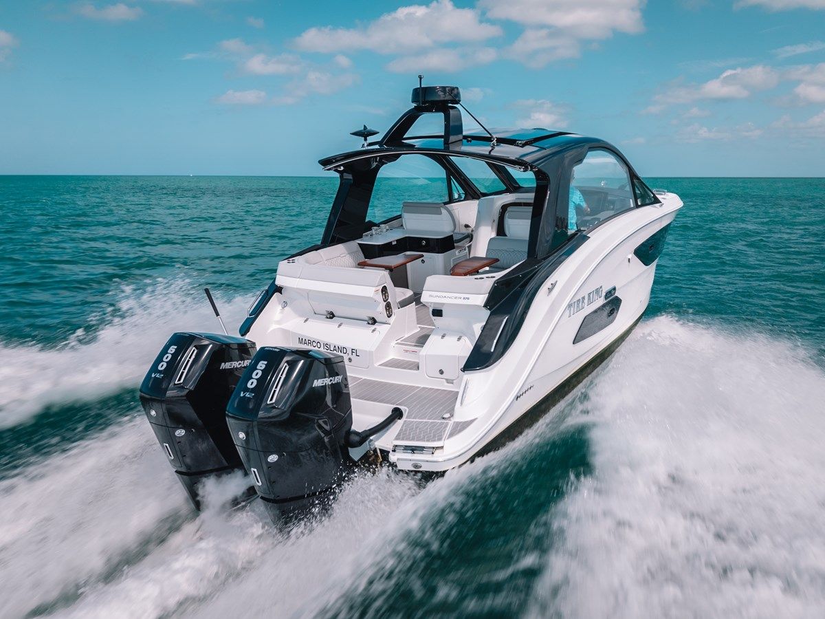 Buy a yacht Tire King 370 Sundancer OB