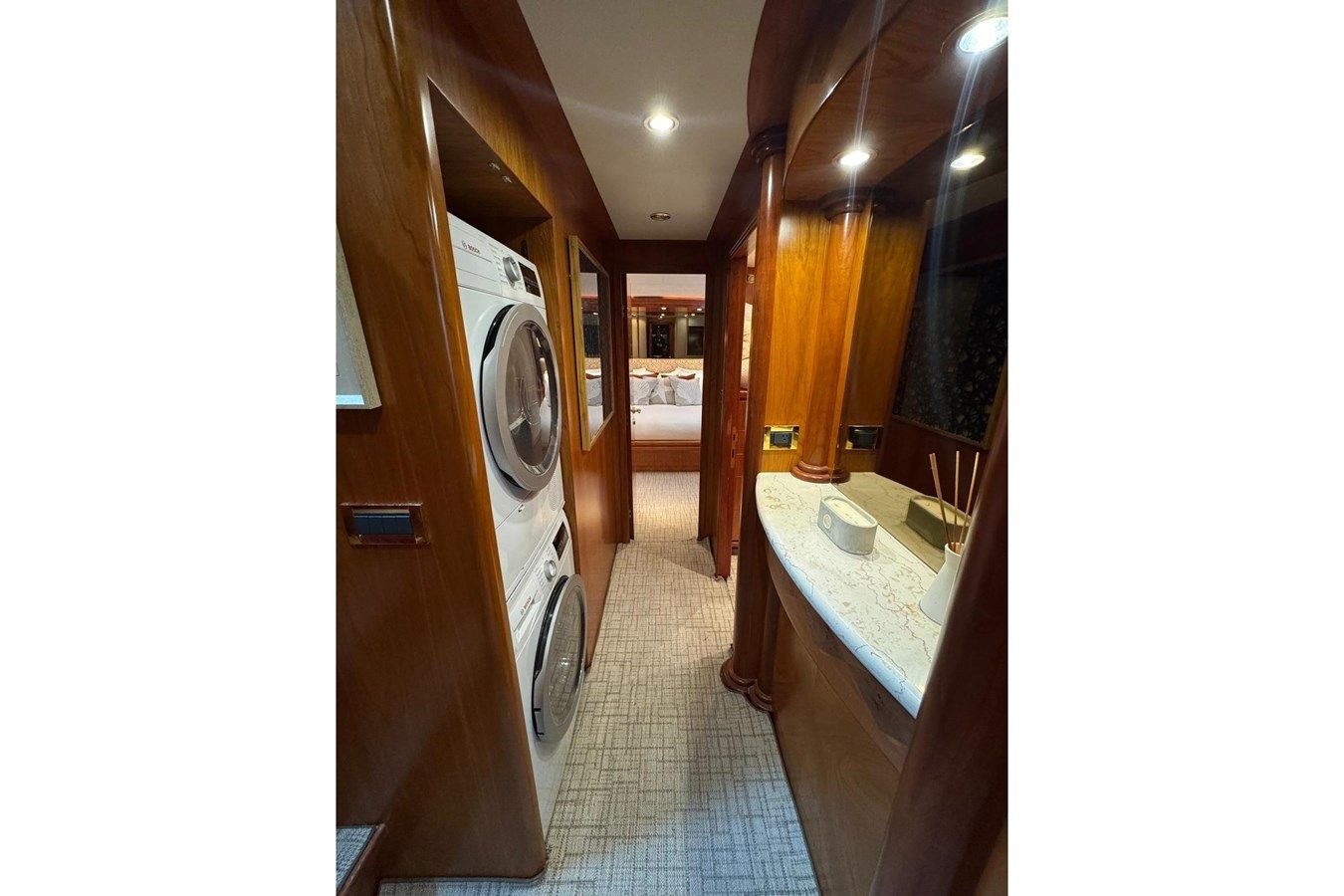 Buy a yacht 2003 Hargrave Open Bridge