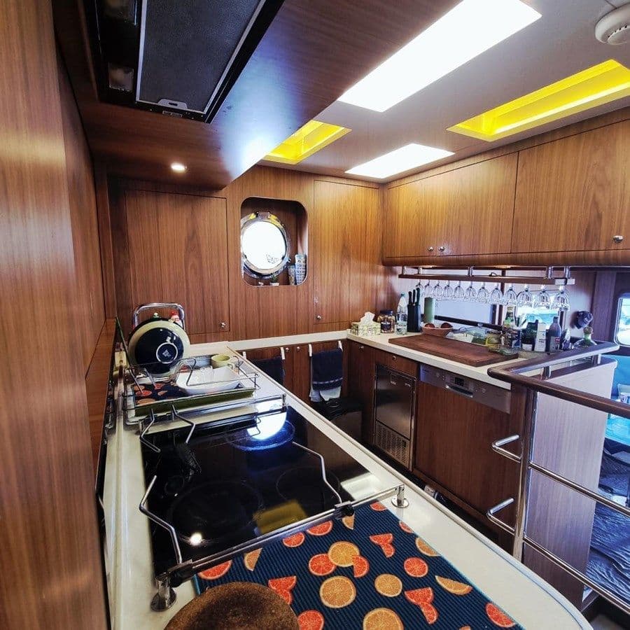 Buy a yacht Golden Mile - Bering Yachts