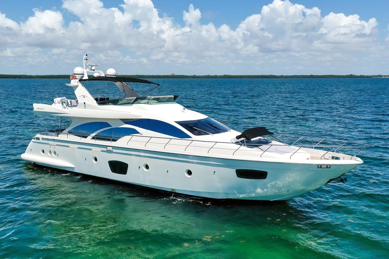 Buy a yacht 2009 Azimut 75 75