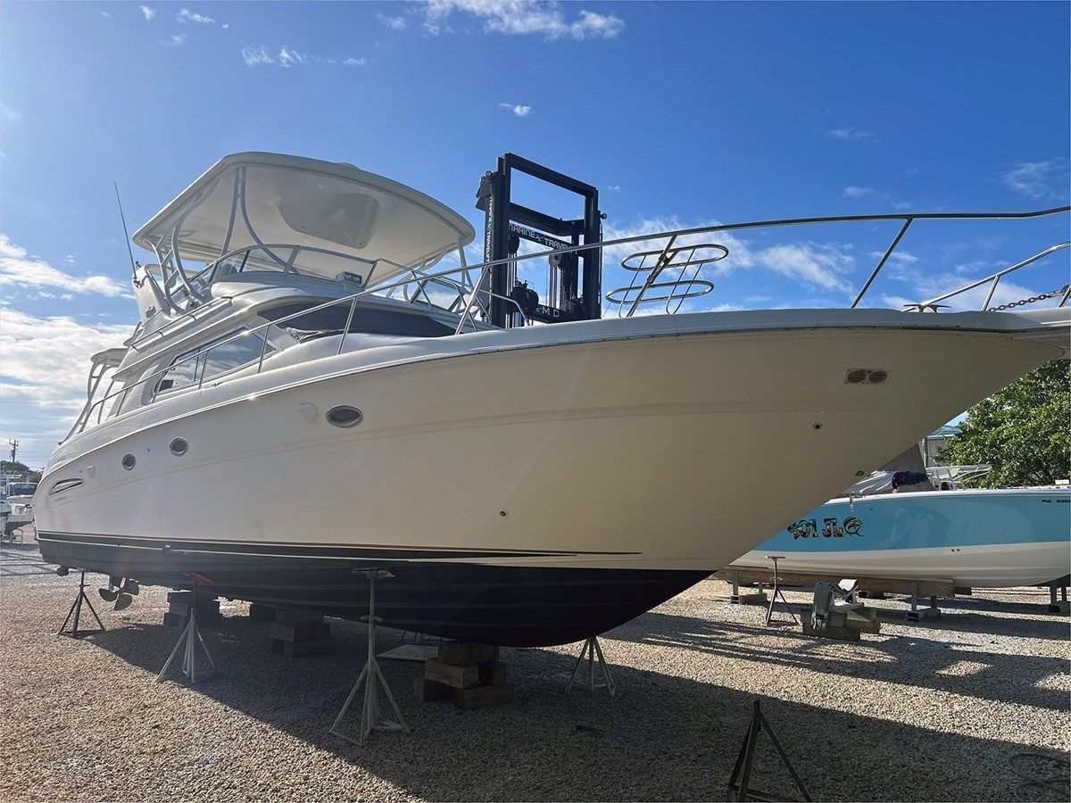 the best price on 45' Sea Ray 2001 450 Express Bridge