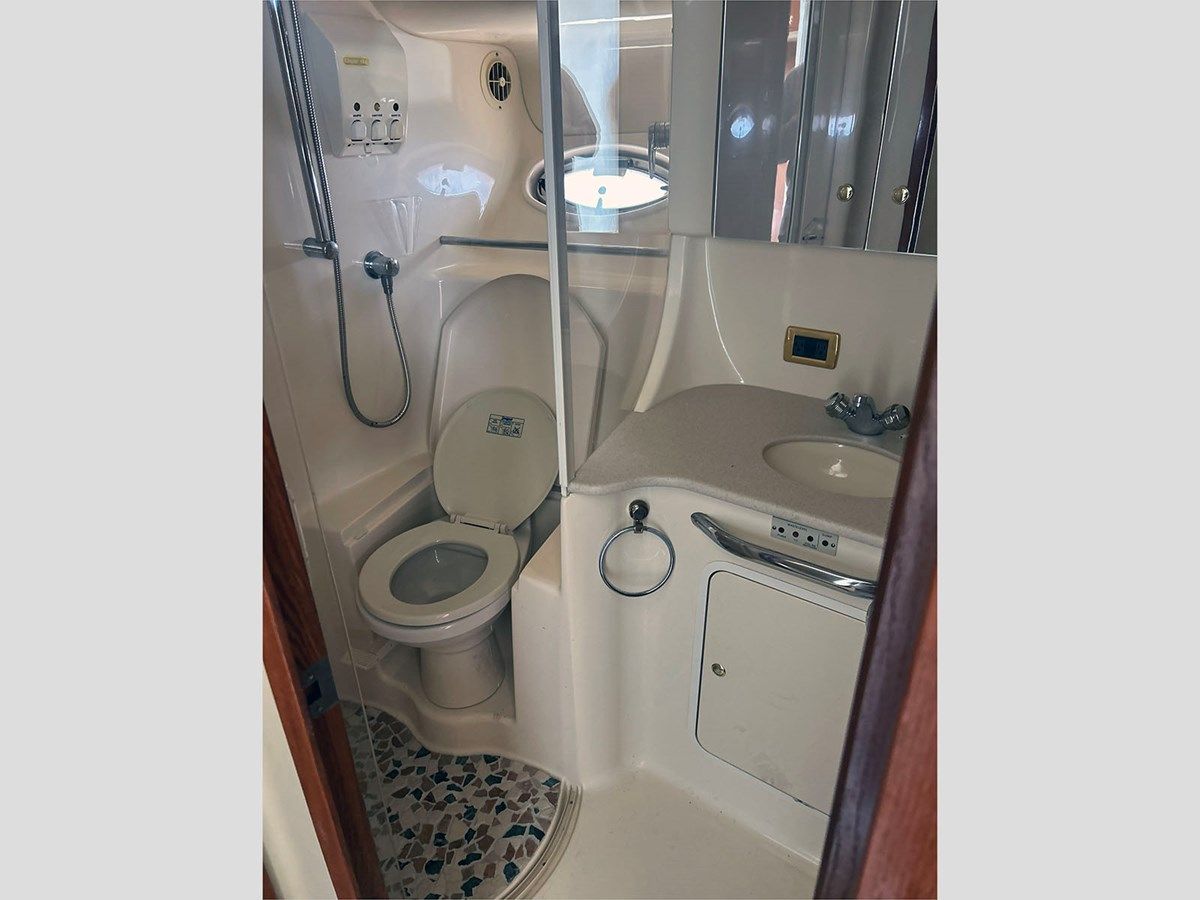 45' Sea Ray 2001 450 Express Bridge - SEA RAY