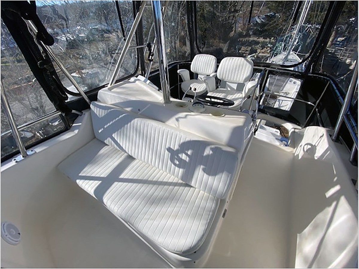 35' Wellcraft 2003 Riviera 350 35 yacht sale