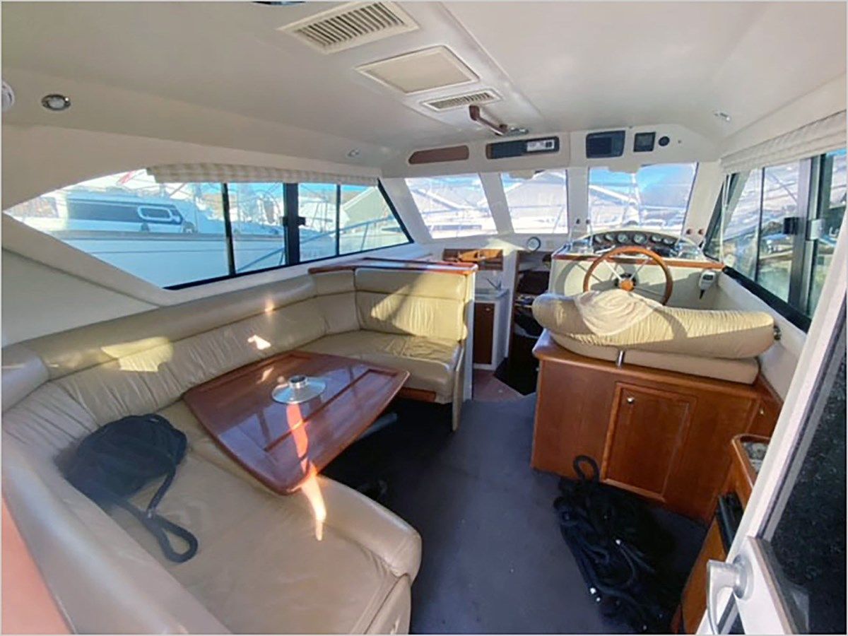 35' Wellcraft 2003 Riviera 350 2003