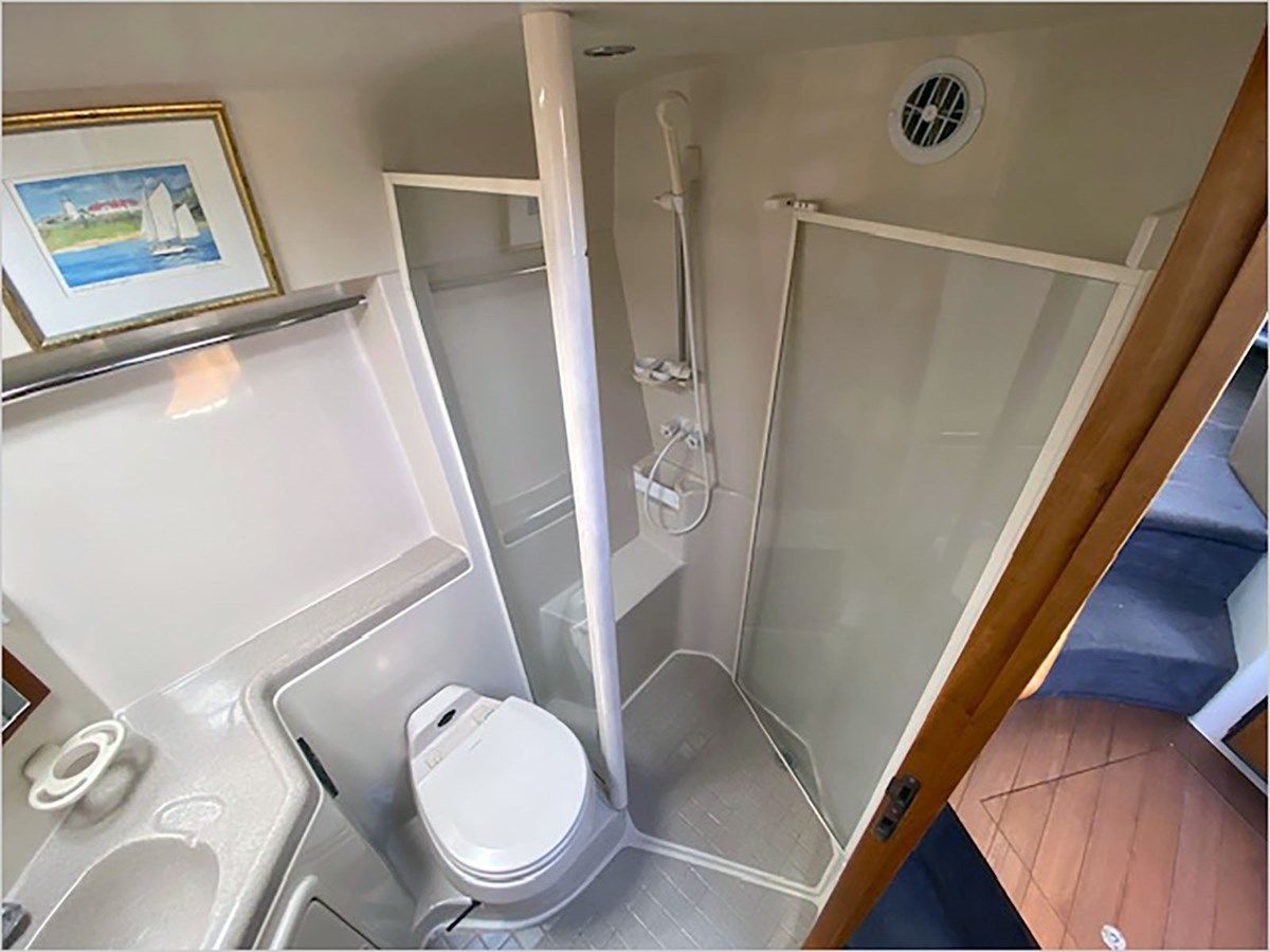 best yacht sales deals 35' Wellcraft 2003 Riviera 350