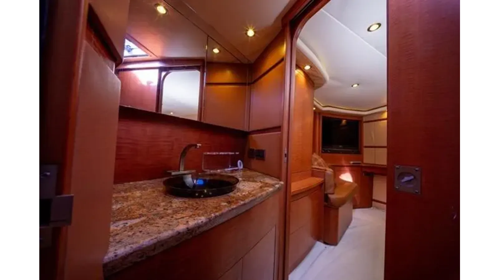 Buy a yacht 1997 Garlington Convertible 1997