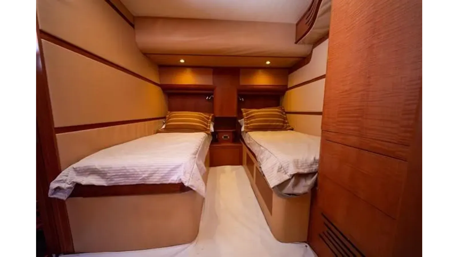 best yacht sales deals 1997 Garlington Convertible