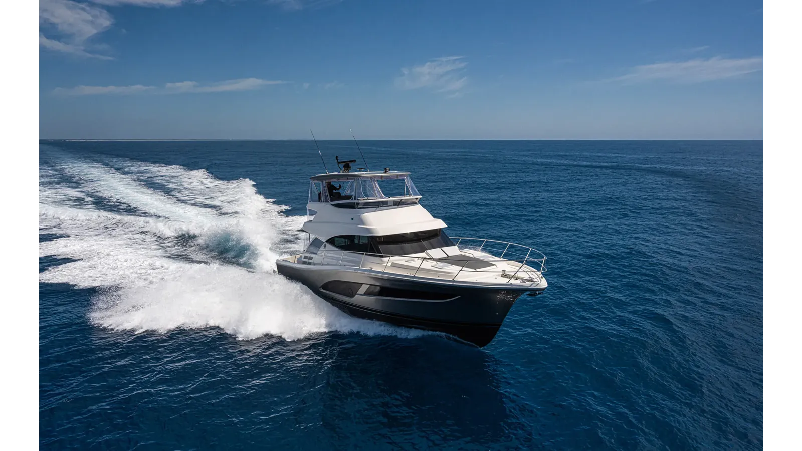 46 SPORTS MOTOR YACHT - Riviera yacht sale