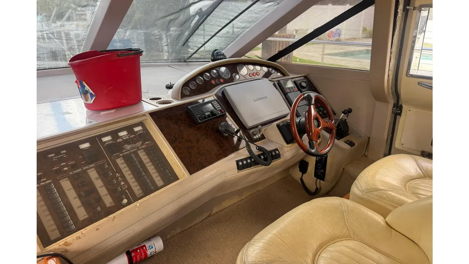 the best price on 2002 Princess 61 61