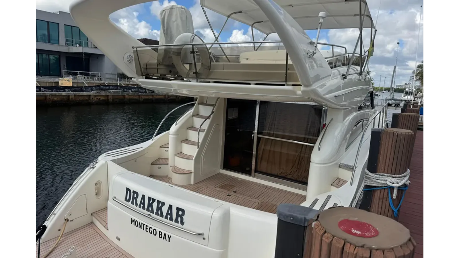 Buy a yacht 2002 Princess 61 2002