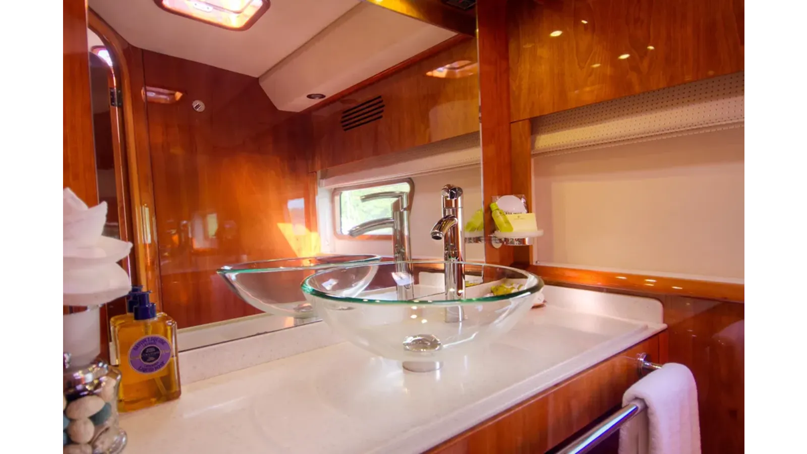 Лучшая цена на 2010 Privilege 745 745