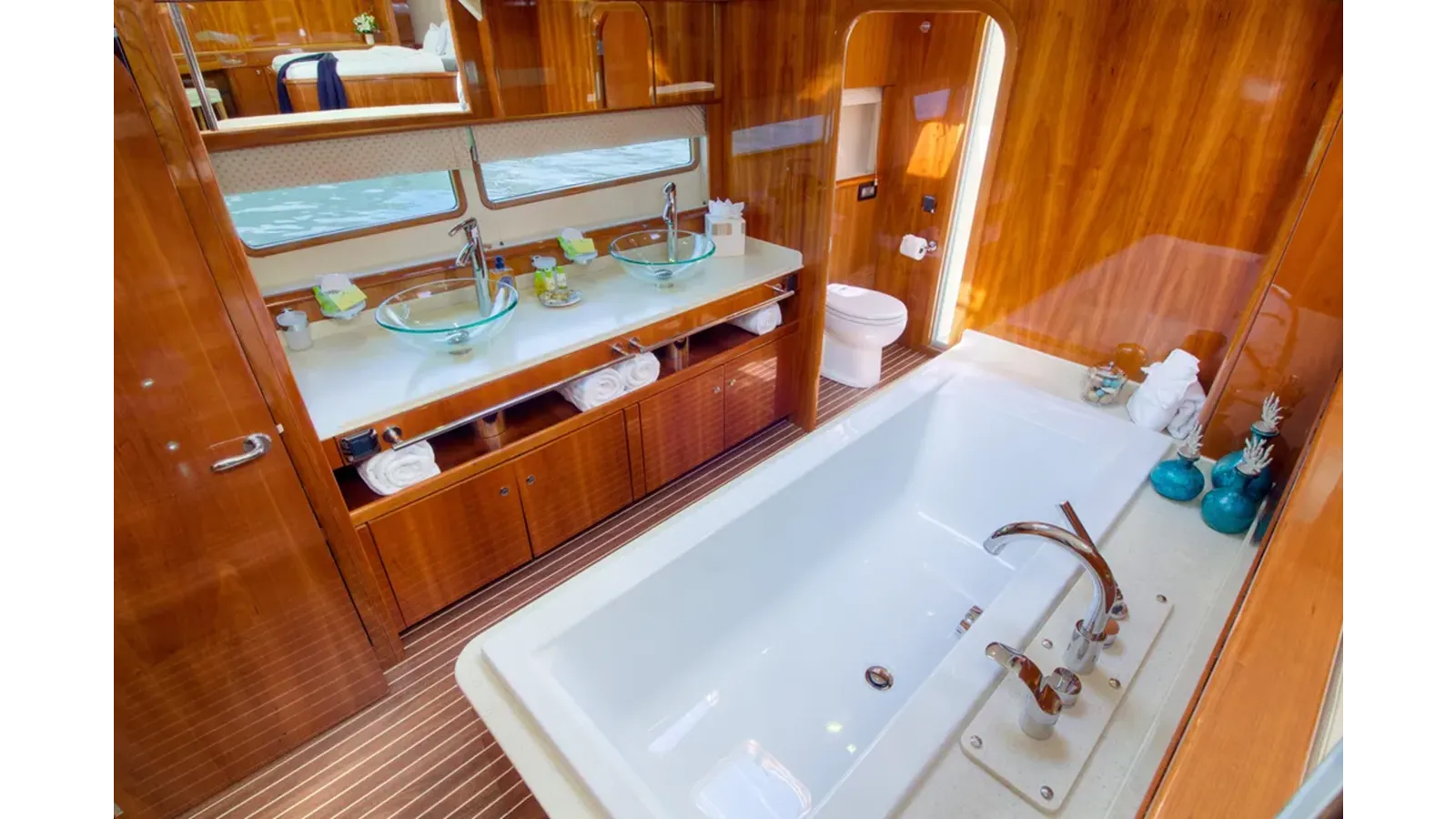 Стоимость яхты 2010 Privilege 745 745