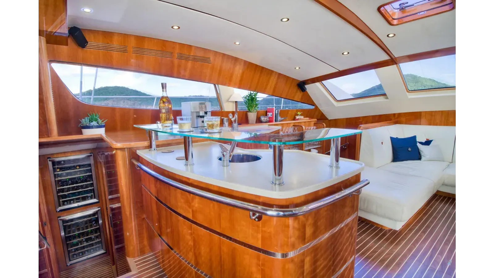 Лучшая цена на 2010 Privilege 745 2010