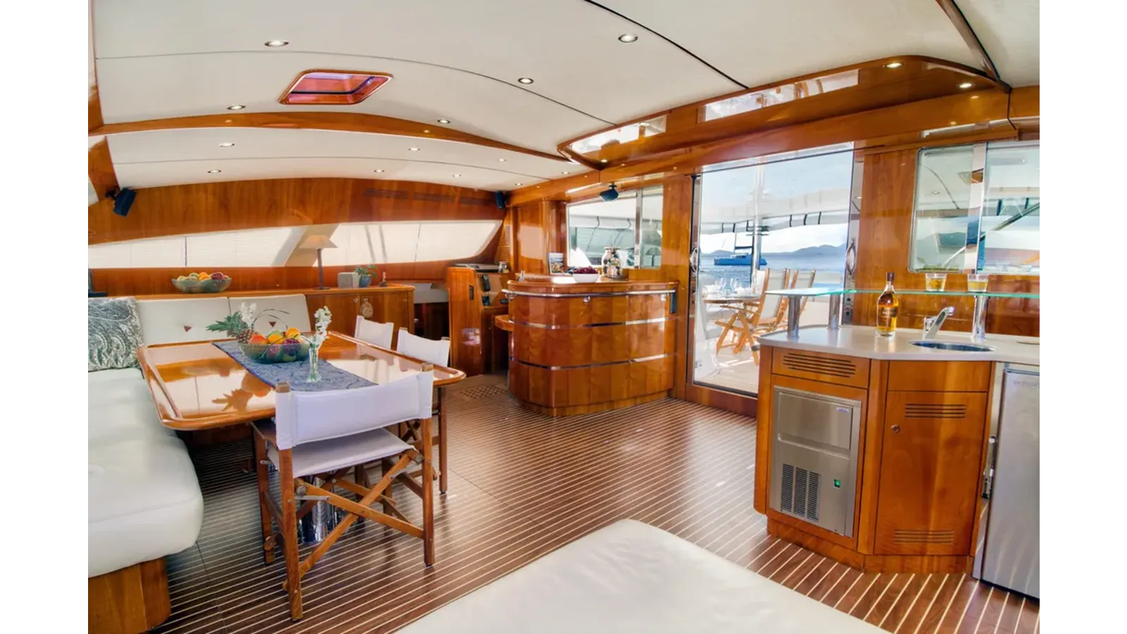 Купить яхту 2010 Privilege 745 745 в Shestakov Yacht Sales