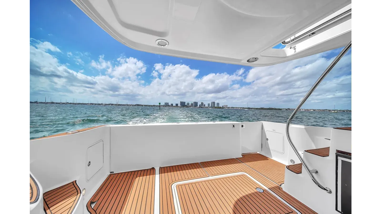 2006 Sea Ray 44 Sedan Bridge yacht sale