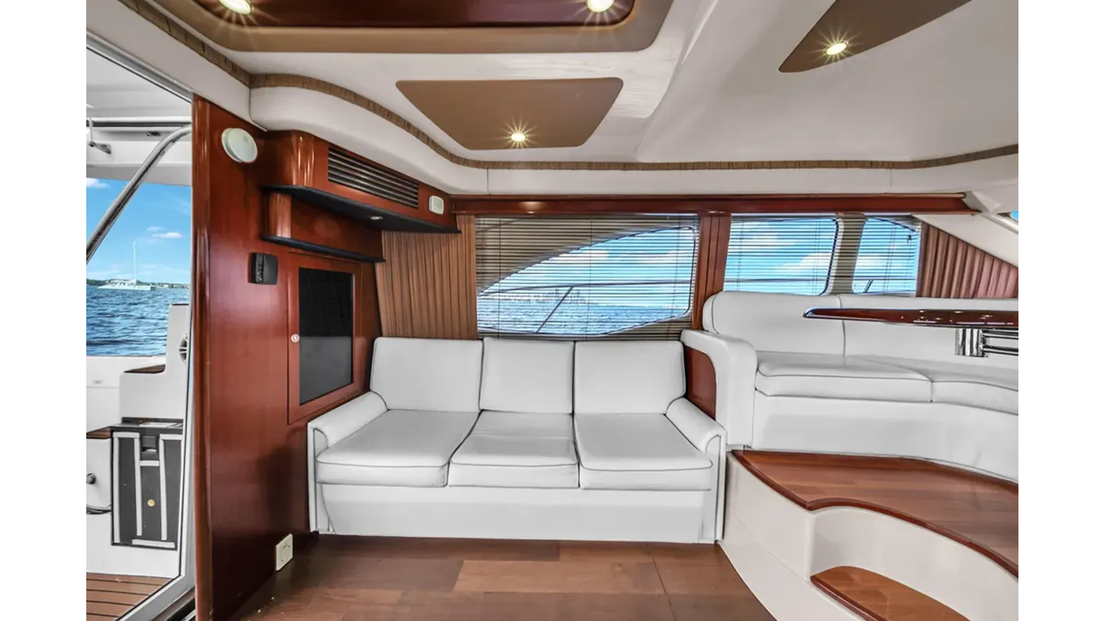 the best price on 2006 Sea Ray 44 Sedan Bridge - SEA RAY