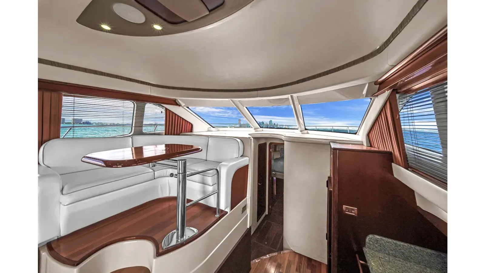 Buy a yacht 2006 Sea Ray 44 Sedan Bridge