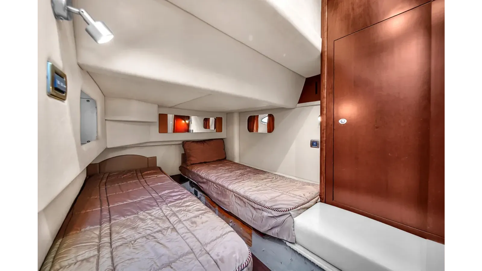 Buy a yacht 2006 Sea Ray 44 Sedan Bridge 44