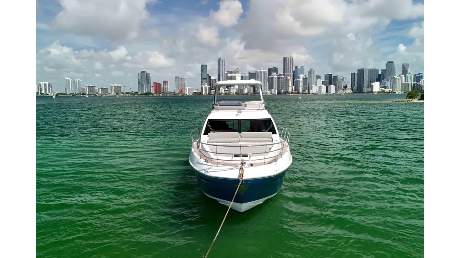 Buy a yacht 2016 Azimut 50 50