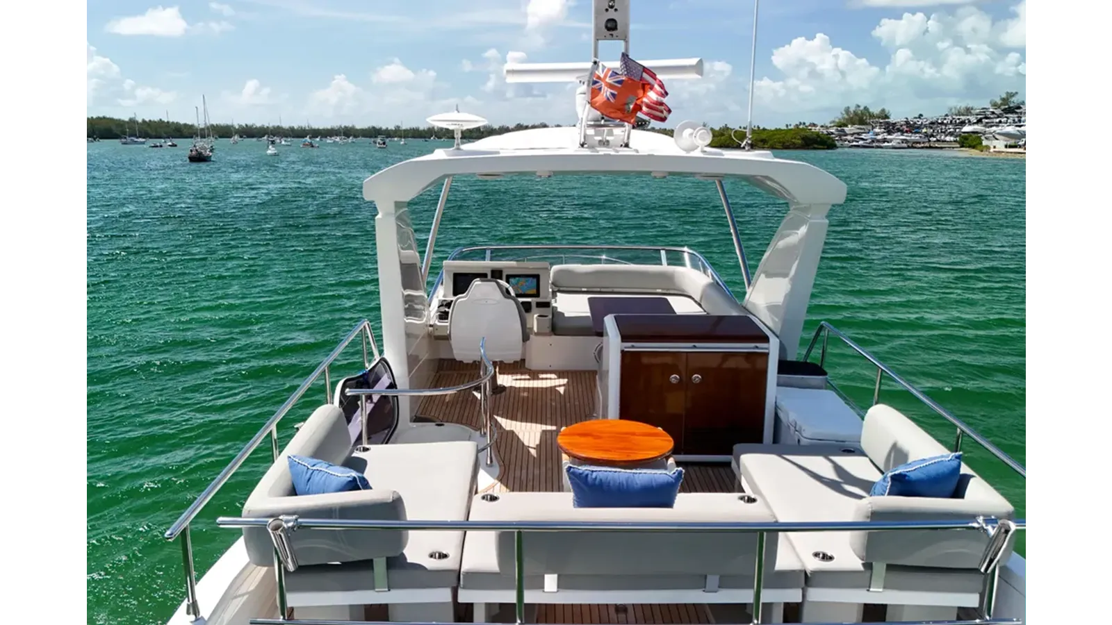 Buy a 2016 Azimut 50 - Azimut Yachts at Shestakov Yacht Sales