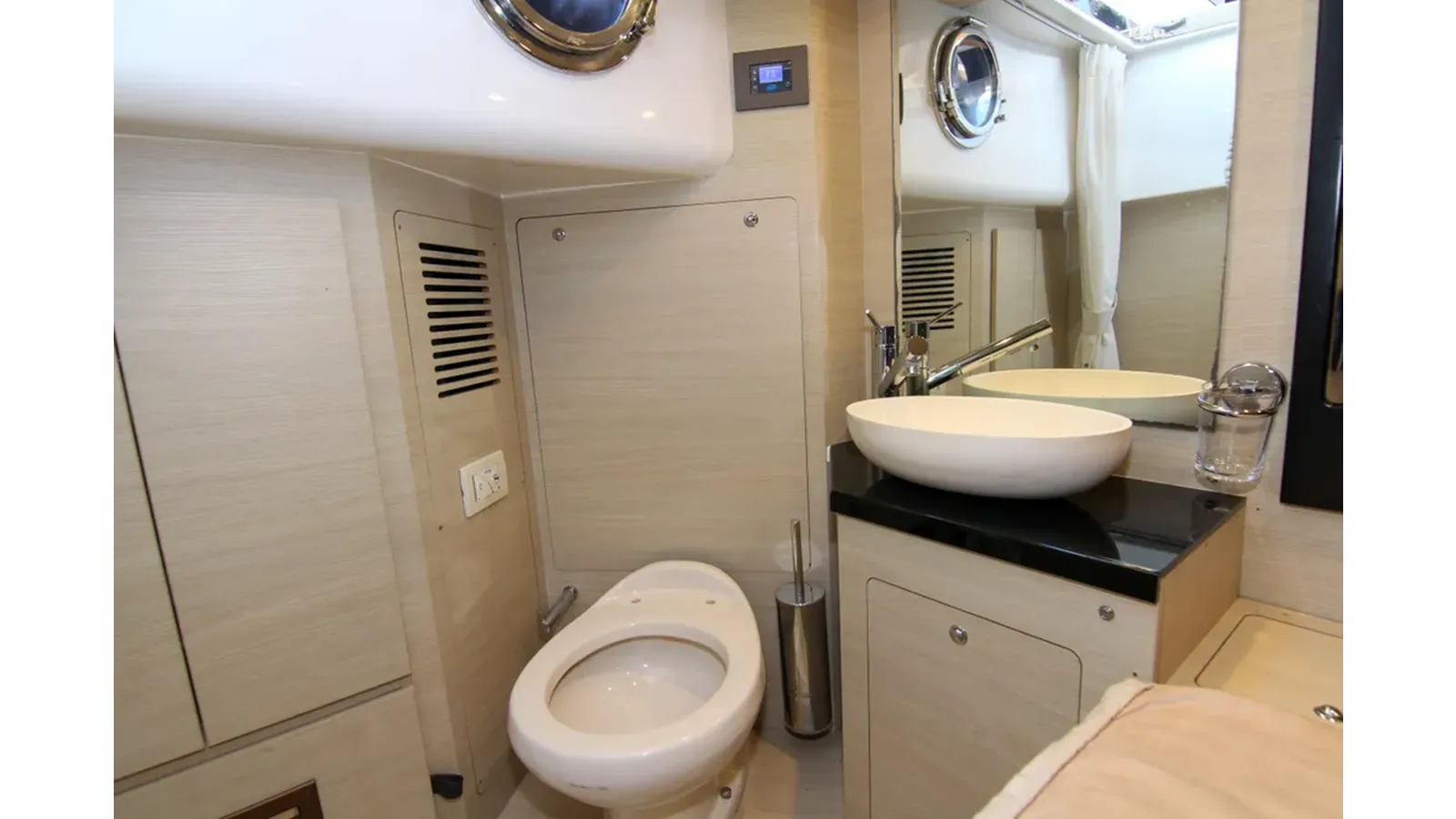 Buy a yacht 2016 Azimut 50 50